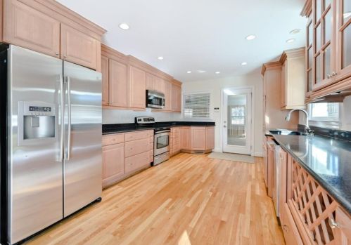 5830 Hilderbrand Dr, Atlanta GA  30328-4155 exterior