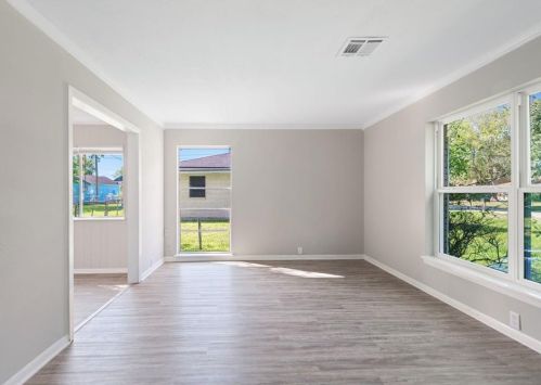 5 Kaysie St, Angleton TX  77515-3001 exterior