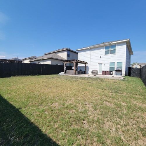 1428 Sierra Est Trl, Fort Worth TX  76119-2662 exterior