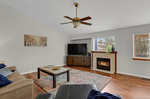 374 Wheat Berry Dr, Erie CO  80516-6824 exterior