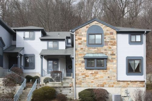 113 Overlook Dr, Hackettstown NJ  07840-4614 exterior