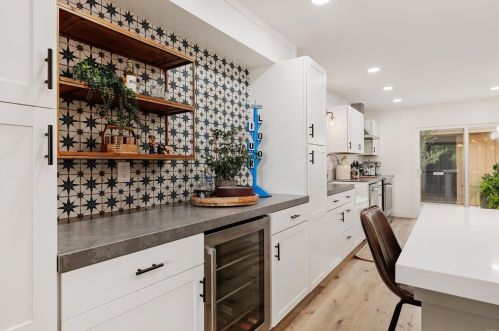 1961 Misty Cir, Encinitas CA  92024-3139 exterior