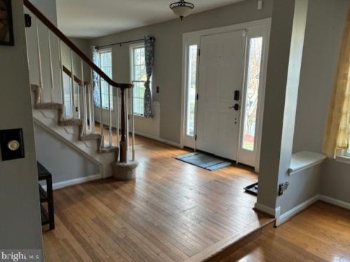 3909 Leaf Lawn Ln, Woodbridge VA  22192-4901 exterior