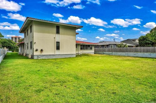 248 Elelupe Rd, Honolulu HI  96821-2209 exterior