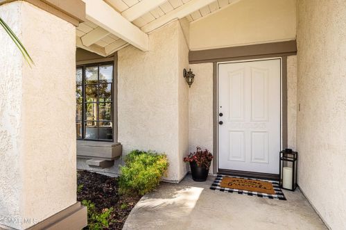 2687 Sasha Ct, Simi Valley, CA 93063-2224