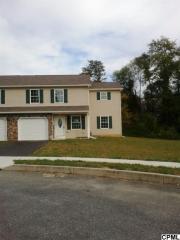 210 Sable Dr, Carlisle, PA 17013-3166