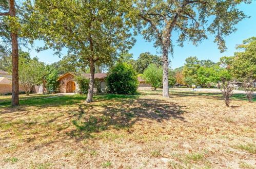 102 Butlers Ct, Conroe TX  77385-7906 exterior