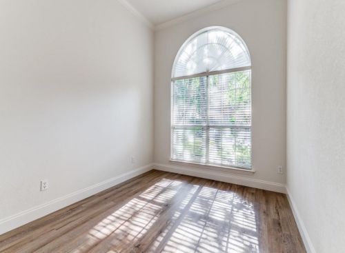 8309 Thornhaven Ct, North Richland Hills TX  76182-8625 exterior