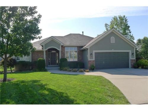 1547 Carriage Cir, Liberty, MO 64068-3471