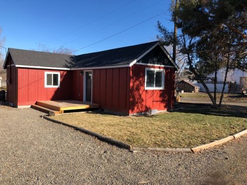 1869 Melrose Dr, Prineville, OR 97754-2540