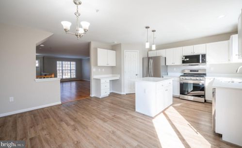 15136 Deer Valley Ter, Silver Spring MD 20906-6224 exterior