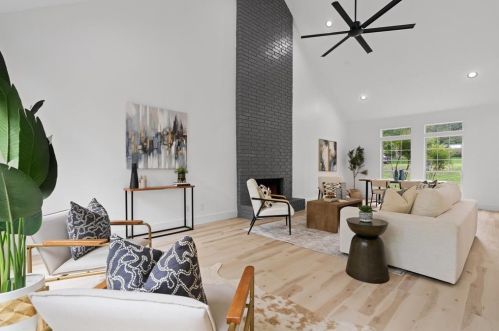 202 Ridge Cir, Georgetown, TX 78628-8222