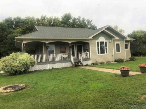 45205 214th St, Arlington, SD 57212-6707