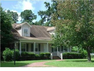 124 Wintergreen Rd, Walterboro, SC 29488-9507