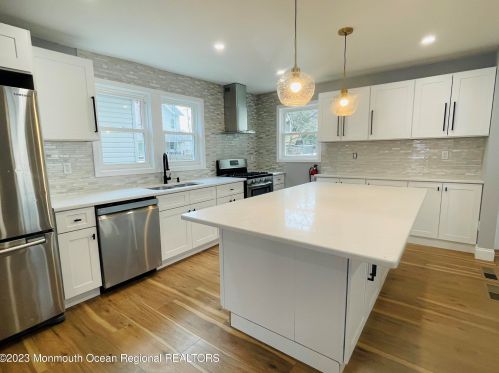 53 River St, Tinton Falls NJ  07701-1334 exterior