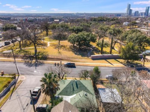 1504 11th St, Austin TX  78702-1909 exterior