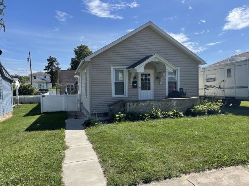121 6th St, Spring Valley, IL 61362-1424