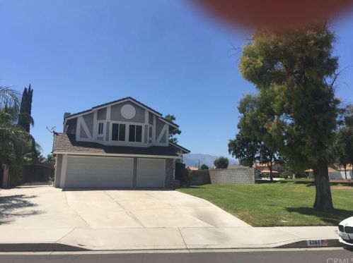 4394 Carmelina St, San Bernardino, CA 92407-6821