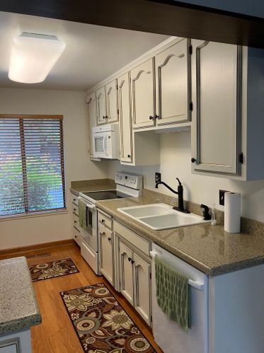 1939 Berkeley Ave, Turlock, CA 95382-2110