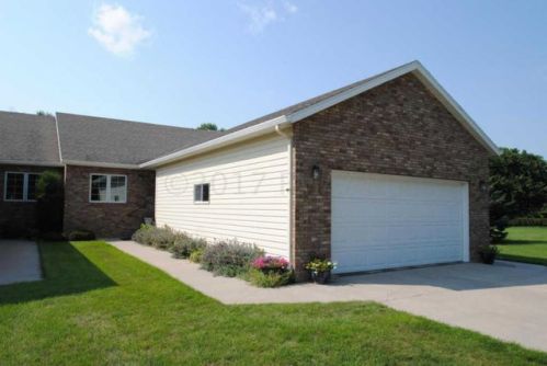 603 6th St, Casselton, ND 58012-3663