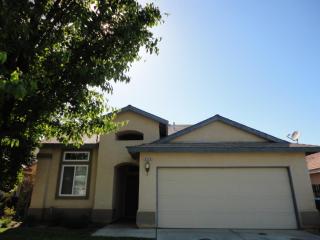 4359 Carnegie Ave, Fresno, CA 93722-3710