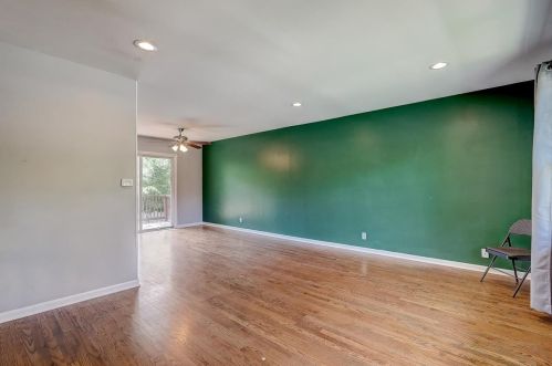 151 Camelot Way, Lemont IL  60440-2084 exterior