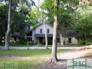 58 Honey Bee Rd, Savannah, GA 31419-3306