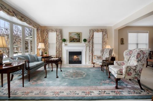 2175 Mint Ln, Glenview, IL 60026-8015