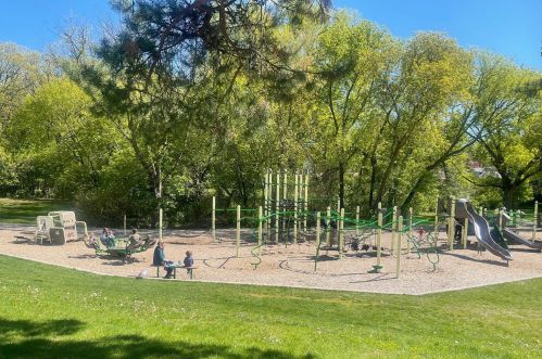 2445 Aglen St, Saint Paul MN  55113-3309 exterior