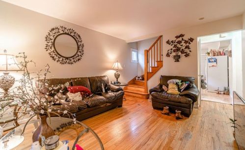 13817 Kedvale Ave, Robbins, IL 60472-1421