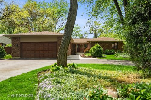 2274 Thorntree Ln, Palatine, IL 60067-7514