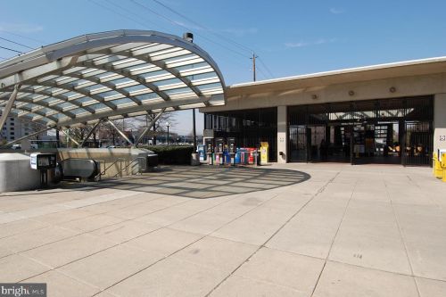 8401 Cedar St, Silver Spring MD 20910-4324 exterior