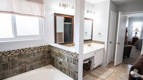 8113 Doe Mdw Dr, Austin TX  78749-2866 exterior