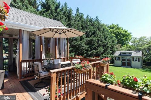 384 Turnberry Dr, Charles Town WV  25414-3930 exterior