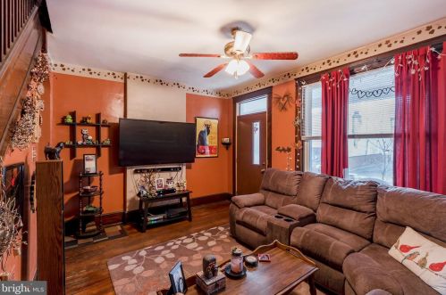 247 Pne St, Lancaster PA  17603-3332 exterior