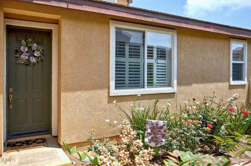 3733 Shelley Pl, Oxnard, CA 93033-6887