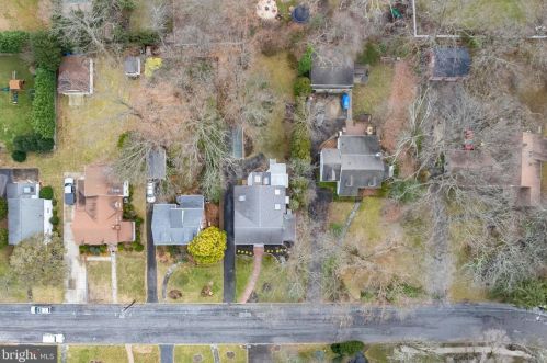 450 Elm Ave, Tavistock NJ  08033-2645 exterior