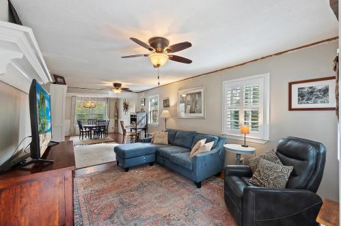734 Lincoln Rd, Mcclellanville, SC 29458-9601