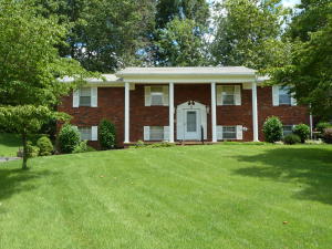 2501 Fenwick Ln, Powell, TN 37849-3757