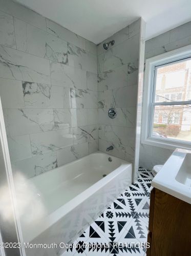 53 River St, Tinton Falls NJ  07701-1334 exterior