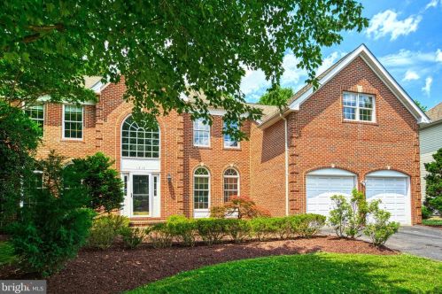 1314 Gatesmeadow Way, Herndon, VA 20194-1424