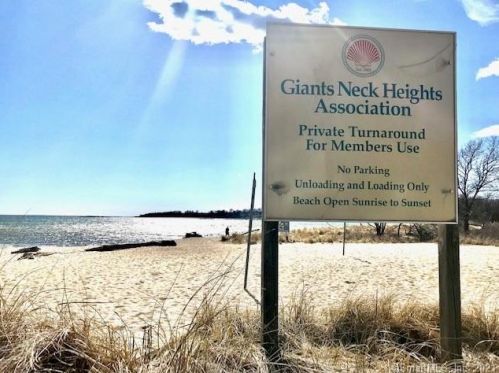 115 Edgewood Rd, Niantic CT  06357-1615 exterior