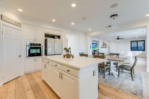 18458 Lakepointe Dr, Riverside CA  92503-0252 exterior