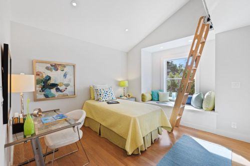 110 Pasa Robles Ave, Los Altos CA 94022-1235 exterior