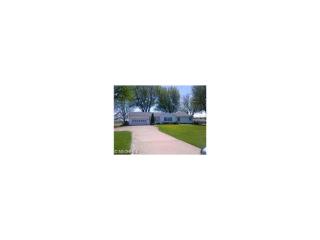1249 Lake Rd, Conneaut, OH 44030-1140