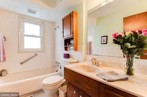 385 3rd Ave, Saint Paul MN  55112-7844 exterior