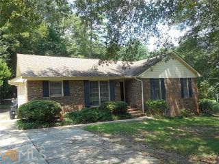 356 Hickory Ter, Lagrange, GA 30241-1947