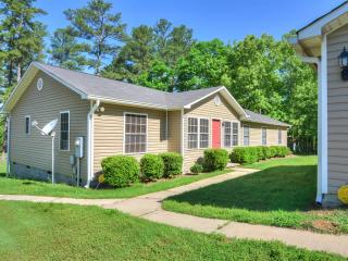 1117 Lake Dr, Lincolnton, GA 30817-2452