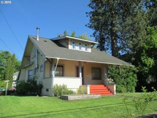 2311 Alder St, Eugene, OR 97405-3003