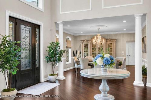 15 Pegasus Dr, Tinton Falls NJ 07724-2875 exterior